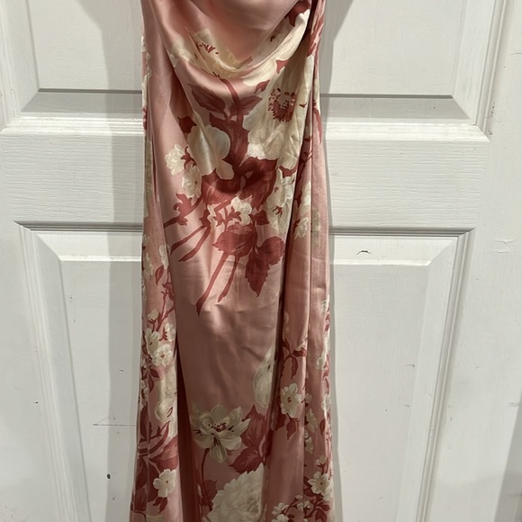 Reformation Casette silk dress in color Bellini - Picture 4 of 13